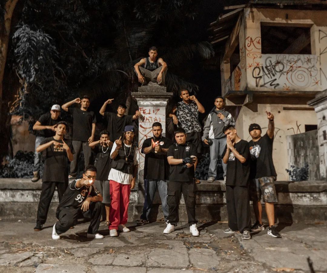 Participação em clipe musical